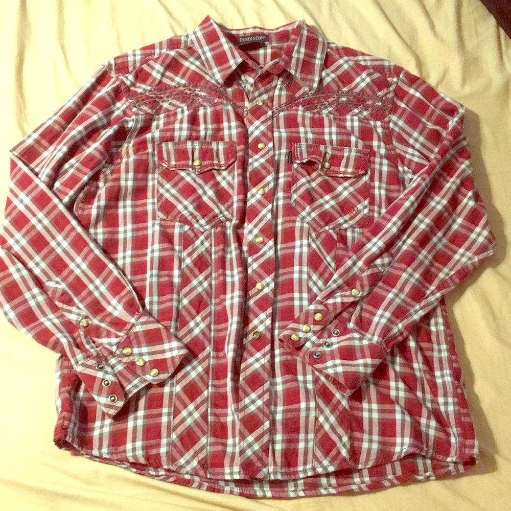 Men’s L Ariat pearl snap long sleeve